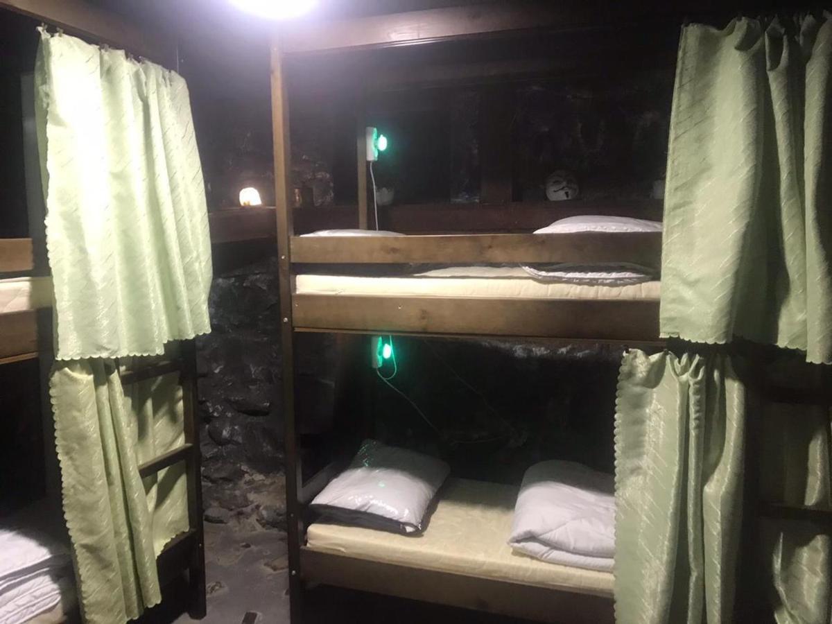 Ararat-Tarasa Shevchenka Hostel Kiev Esterno foto