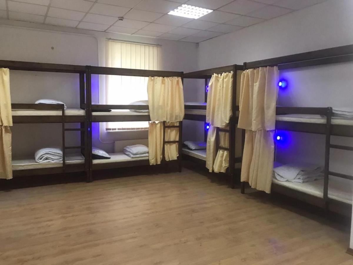 Ararat-Tarasa Shevchenka Hostel Kiev Esterno foto