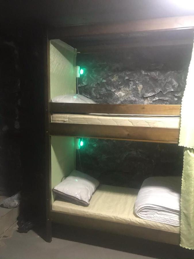 Ararat-Tarasa Shevchenka Hostel Kiev Esterno foto