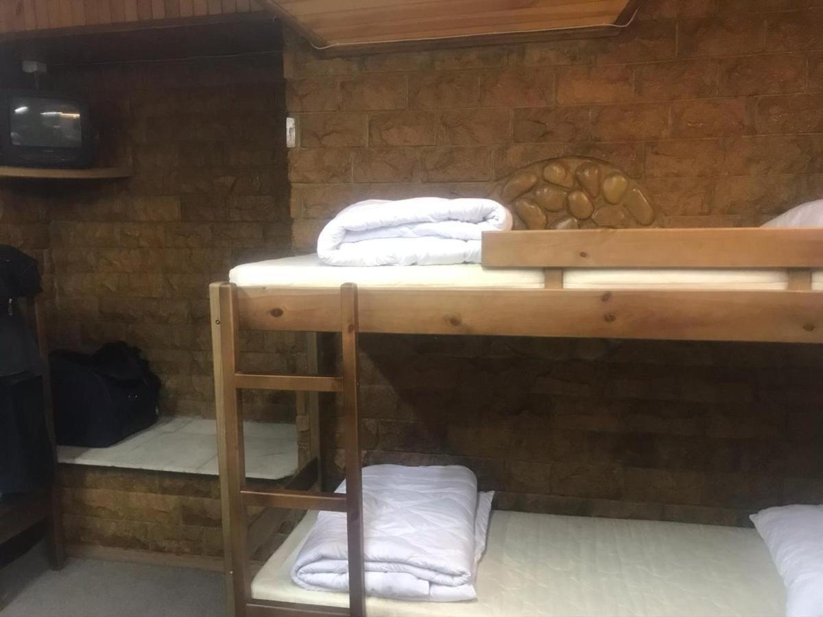 Ararat-Tarasa Shevchenka Hostel Kiev Esterno foto