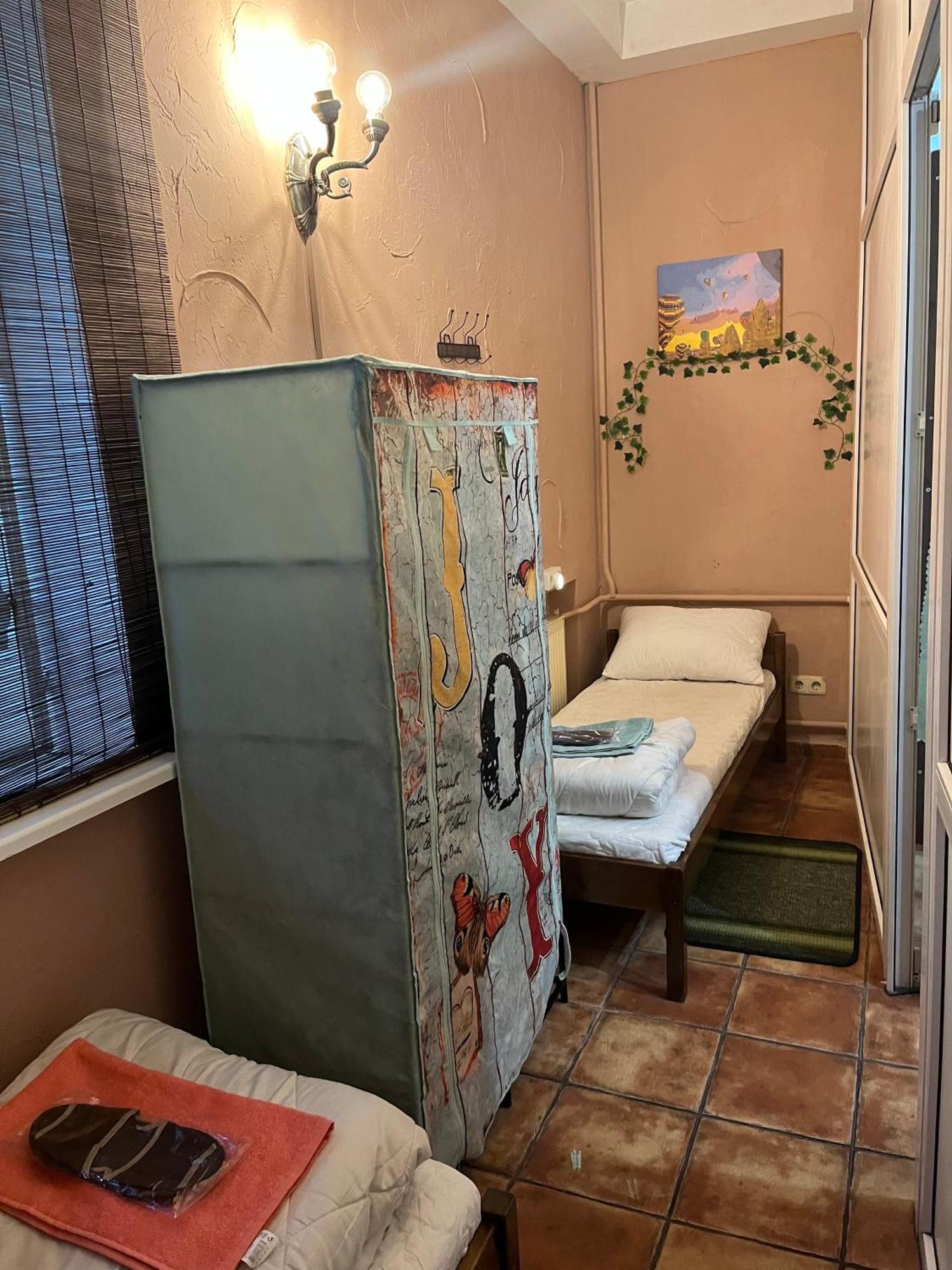 Ararat-Tarasa Shevchenka Hostel Kiev Esterno foto
